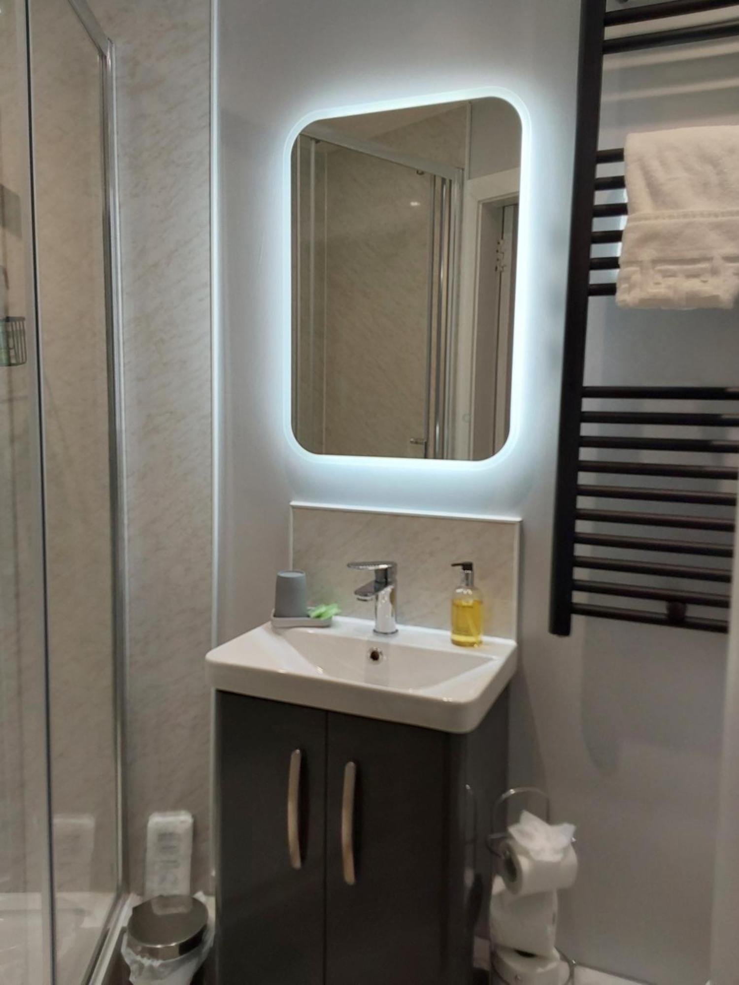 East Claremont Guest House Единбург Екстериор снимка